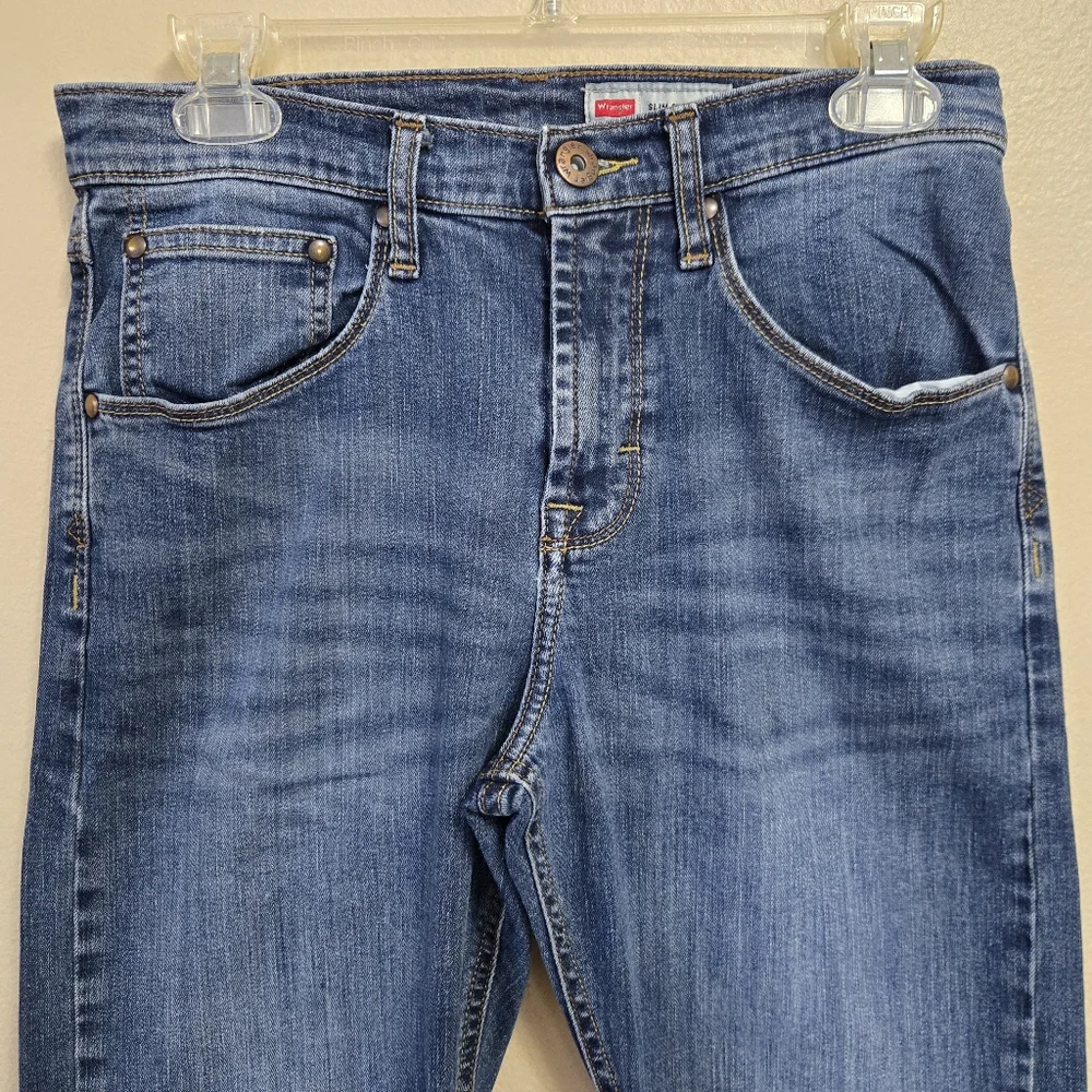 WRANGLER Men's Slim‎ Straight Leg Jeans Size 29x30 Medium Wash Distressed